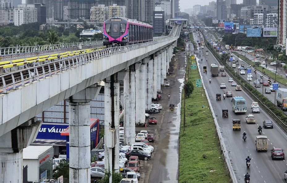 Metro Runs Successful Trial Run On Shivajinagar-Hinjawadi Route. Metro Runs Up To Balewadi For The First Time
